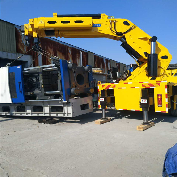 广宗县 大吨位折臂吊出租费用解析：一小时租赁多少钱