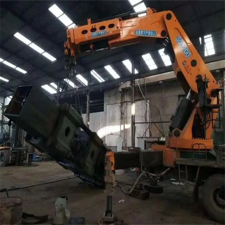 广宗县130吨折臂吊车出租吊机租赁附近电话