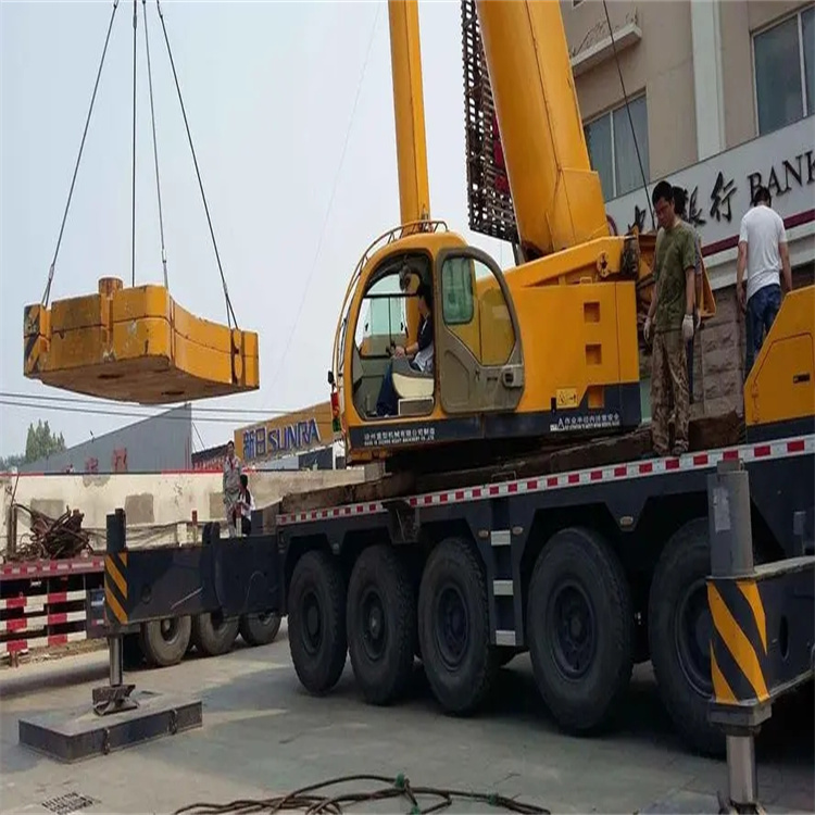 广宗县当地吊车出租|机器吊装|75吨|工厂搬迁服务